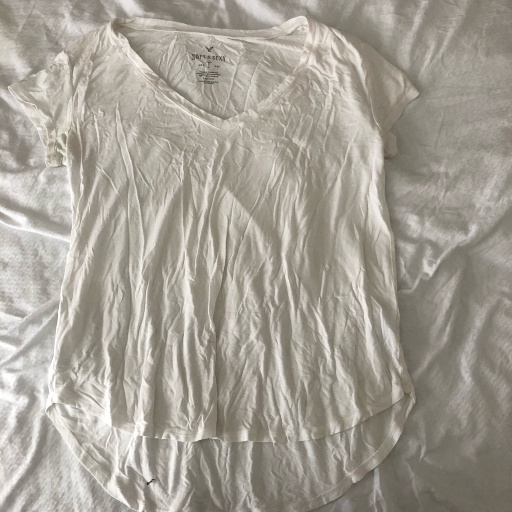 white t-shirt v neck